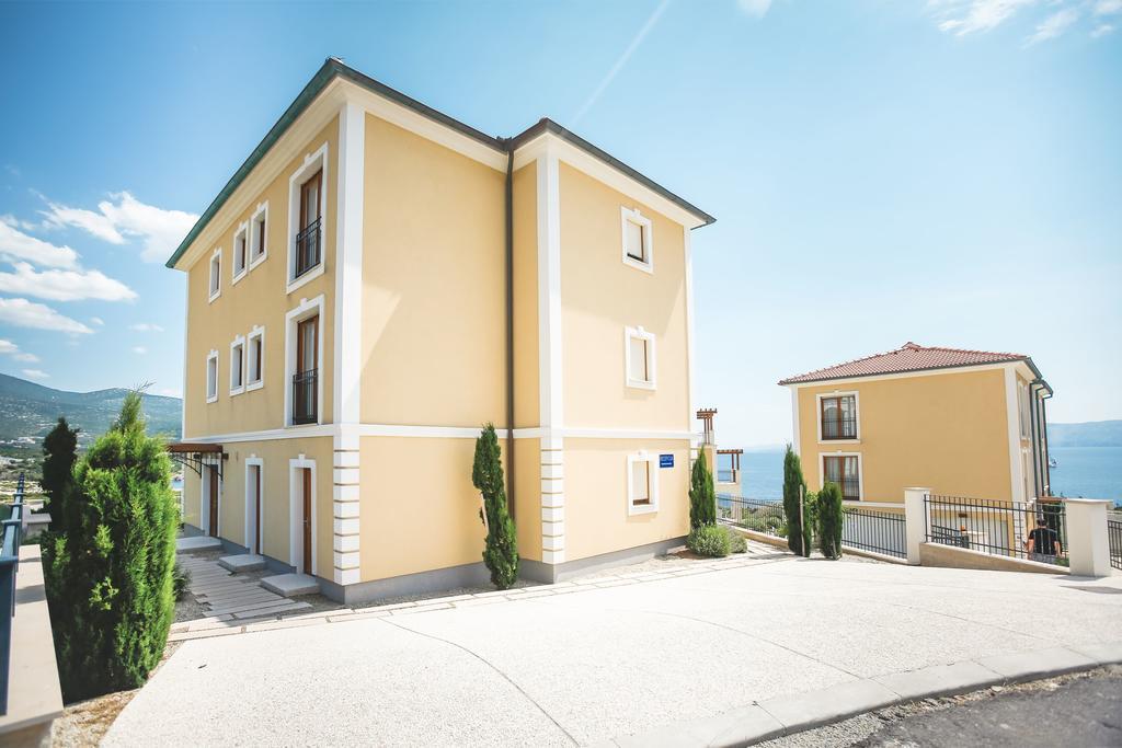 Apartments Poville Residence Повиле Экстерьер фото