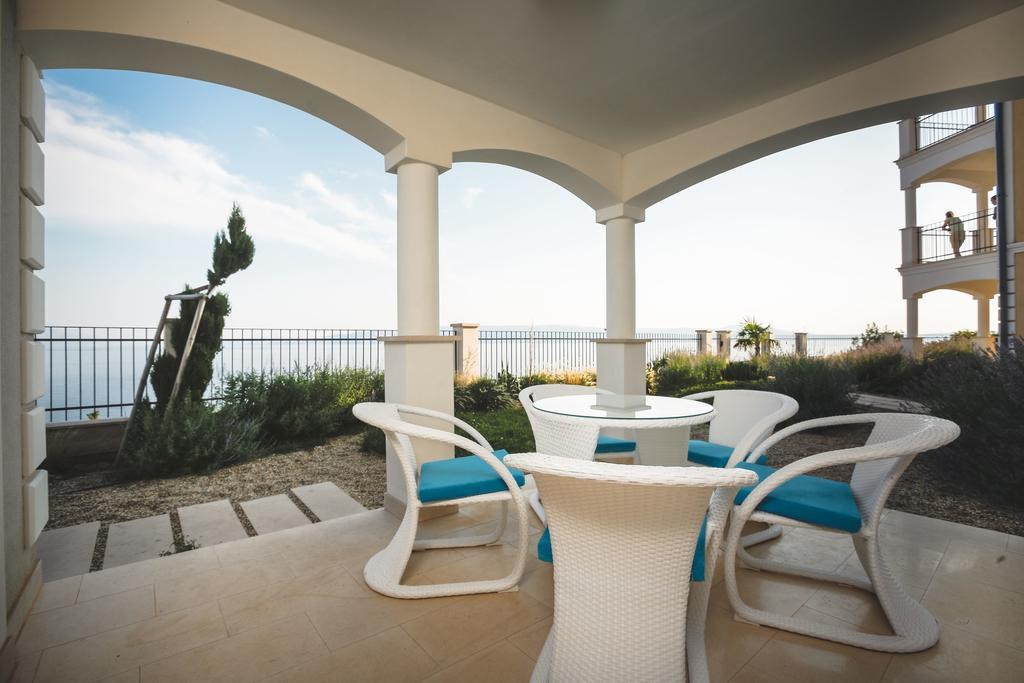 Apartments Poville Residence Повиле Экстерьер фото