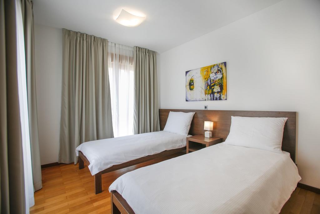Apartments Poville Residence Повиле Экстерьер фото